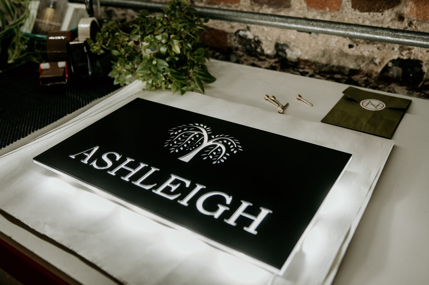 house sign, light up house name, led house name, led house number, house number, house name plaque, house number plaque, led, sign, house sign, led house sign