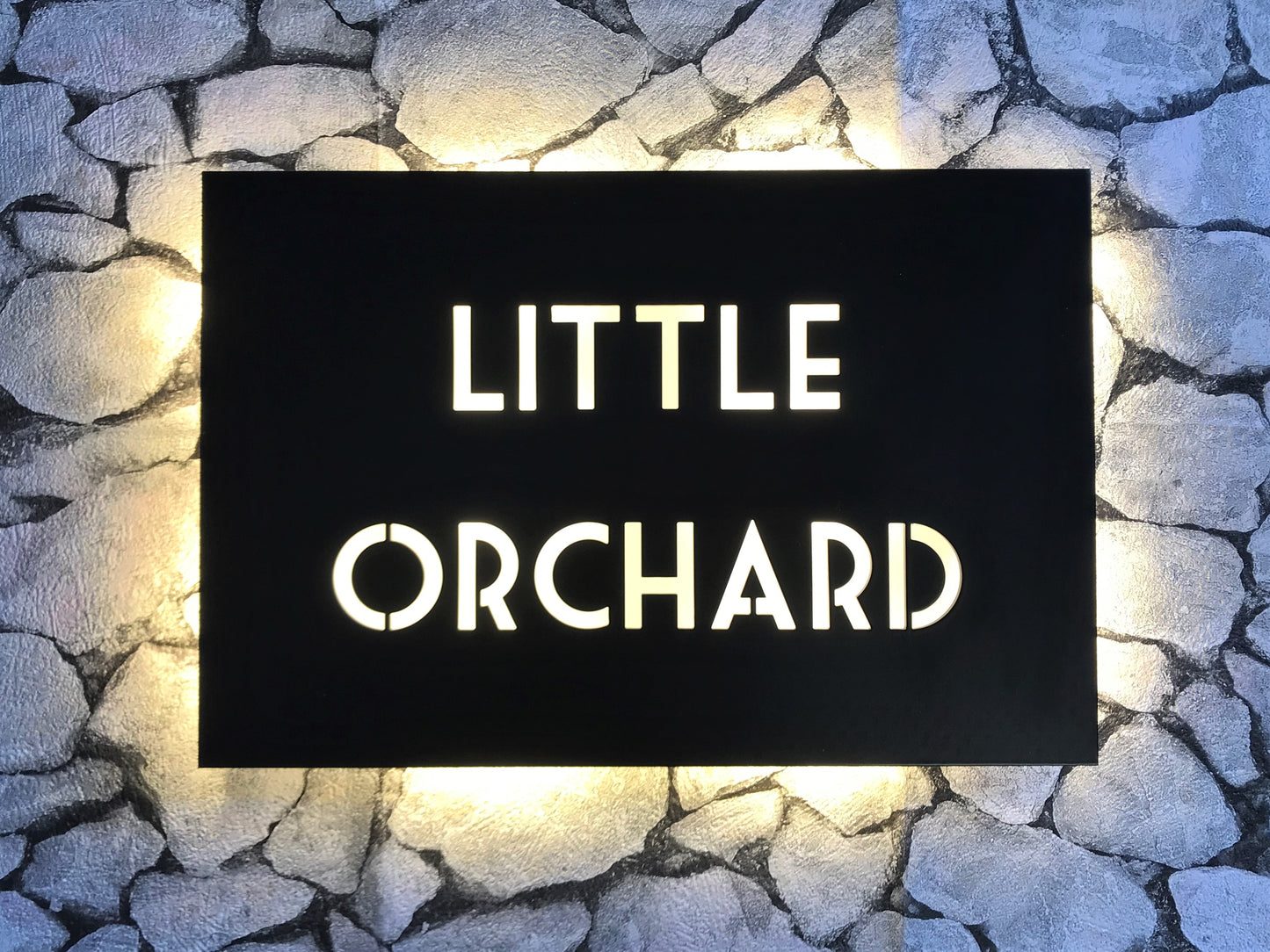house sign, light up house name, led house name, led house number, house number, house name plaque, house number plaque, led, sign, house sign, led house sign